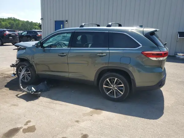 5TDJZRFH8KS705933 2019 TOYOTA HIGHLANDER - Image 2