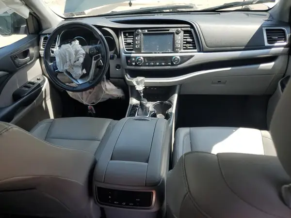 5TDJZRFH8KS705933 2019 TOYOTA HIGHLANDER - Image 8