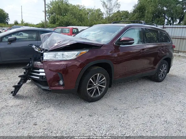 5TDJZRFH8KS708041 2019 TOYOTA HIGHLANDER - Image 2