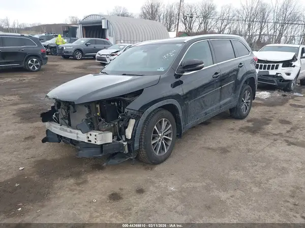 5TDJZRFH8KS716219 2019 TOYOTA HIGHLANDER - Image 2