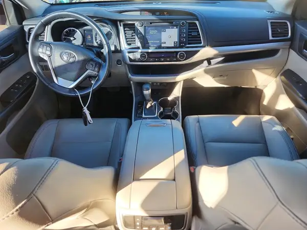 5TDJZRFH8KS720416 2019 TOYOTA HIGHLANDER - Image 8