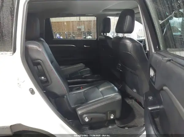 5TDJZRFH8KS726782 2019 TOYOTA HIGHLANDER - Image 8