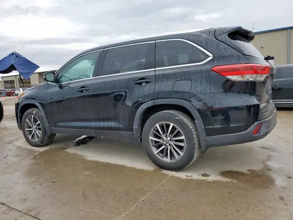 5TDJZRFH8KS727172 2019 TOYOTA HIGHLANDER - Image 2