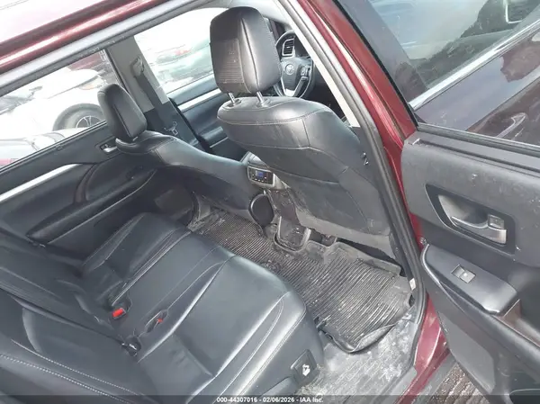 5TDJZRFH8KS730590 2019 TOYOTA HIGHLANDER - Image 8