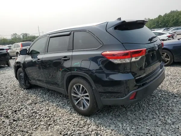 5TDJZRFH8KS730637 2019 TOYOTA HIGHLANDER - Image 2