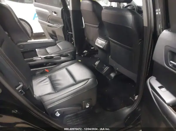 5TDJZRFH8KS737328 2019 TOYOTA HIGHLANDER - Image 8