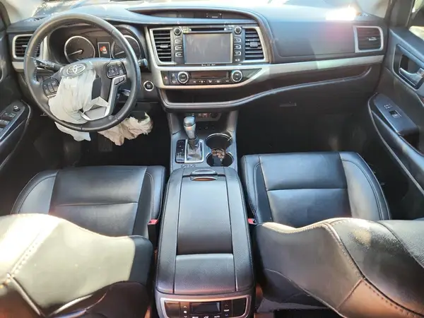 5TDJZRFH8KS740665 2019 TOYOTA HIGHLANDER - Image 8