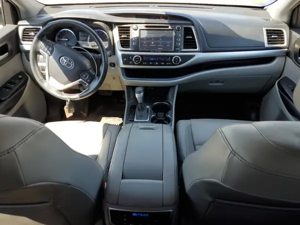 5TDJZRFH8KS934127 2019 TOYOTA HIGHLANDER - Image 8