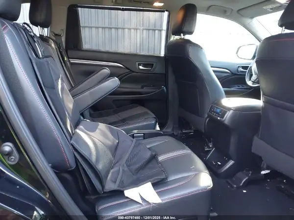5TDJZRFH8KS937643 2019 TOYOTA HIGHLANDER - Image 8