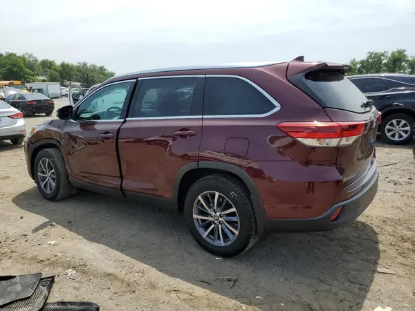 5TDJZRFH8KS938985 2019 TOYOTA HIGHLANDER - Image 2