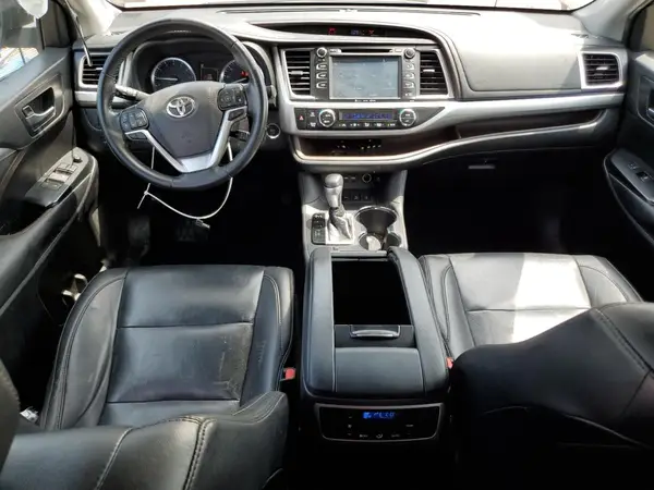 5TDJZRFH8KS938985 2019 TOYOTA HIGHLANDER - Image 8