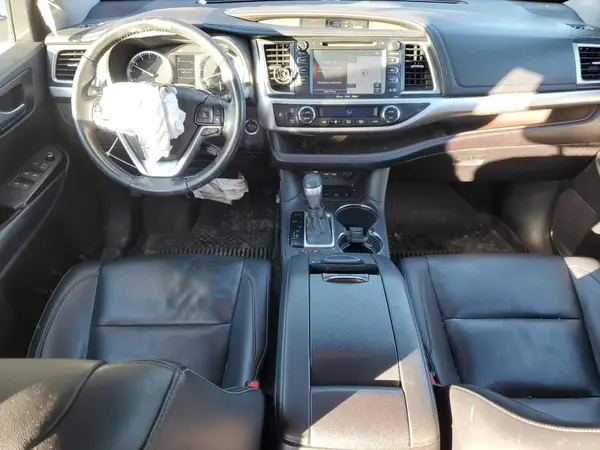 5TDJZRFH8KS941756 2019 TOYOTA HIGHLANDER - Image 8