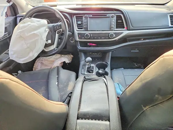 5TDJZRFH8KS944446 2019 TOYOTA HIGHLANDER - Image 8