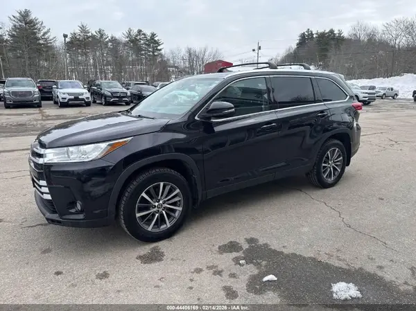 5TDJZRFH8KS950263 2019 TOYOTA HIGHLANDER - Image 2