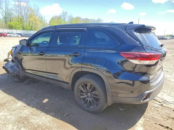 5TDJZRFH8KS962302 2019 TOYOTA HIGHLANDER - Image 2