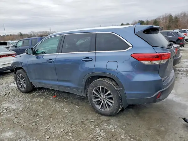 5TDJZRFH8KS971940 2019 TOYOTA HIGHLANDER - Image 2
