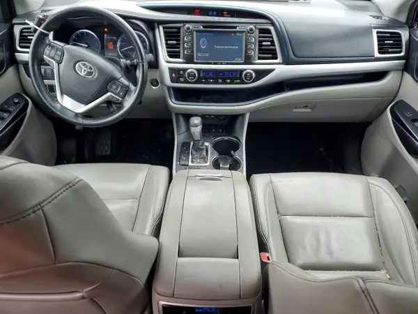 5TDJZRFH8KS971940 2019 TOYOTA HIGHLANDER - Image 8