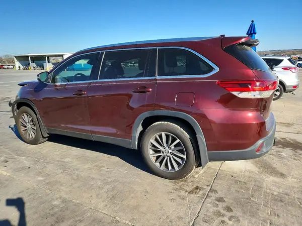 5TDJZRFH8KS974563 2019 TOYOTA HIGHLANDER - Image 2