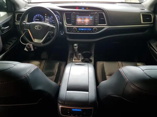 5TDJZRFH8KS984557 2019 TOYOTA HIGHLANDER - Image 8