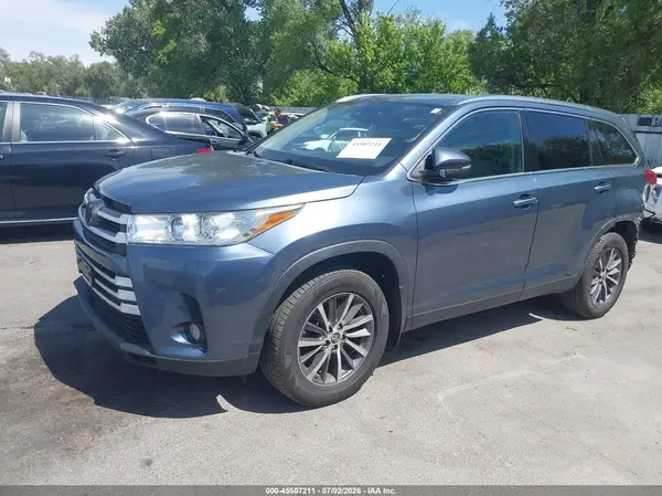 5TDJZRFH8KS985059 2019 TOYOTA HIGHLANDER - Image 2