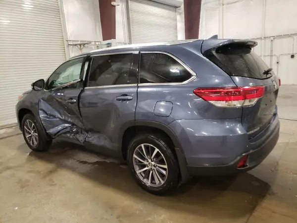 5TDJZRFH8KS991976 2019 TOYOTA HIGHLANDER - Image 2