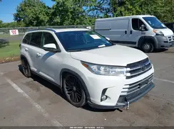5TDJZRFH8KS993453 2019 TOYOTA HIGHLANDER