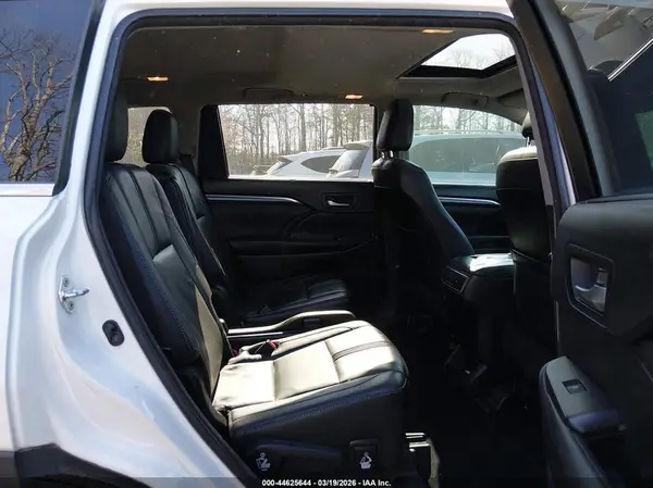 5TDJZRFH9HS360906 2017 TOYOTA HIGHLANDER - Image 8