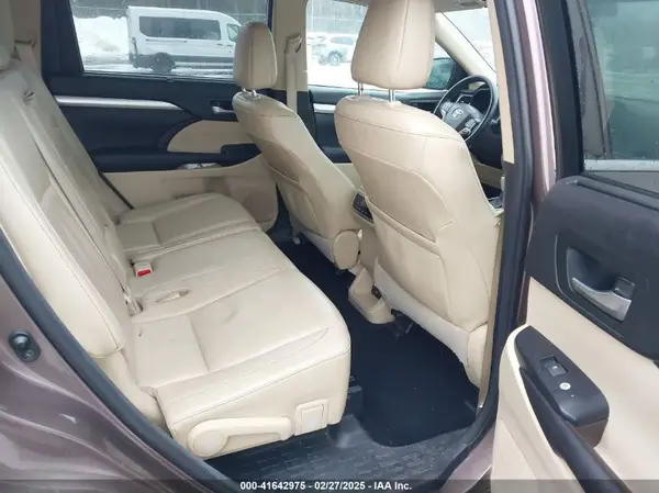 5TDJZRFH9HS363191 2017 TOYOTA HIGHLANDER - Image 8