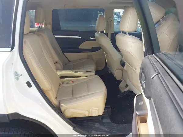 5TDJZRFH9HS364714 2017 TOYOTA HIGHLANDER - Image 8