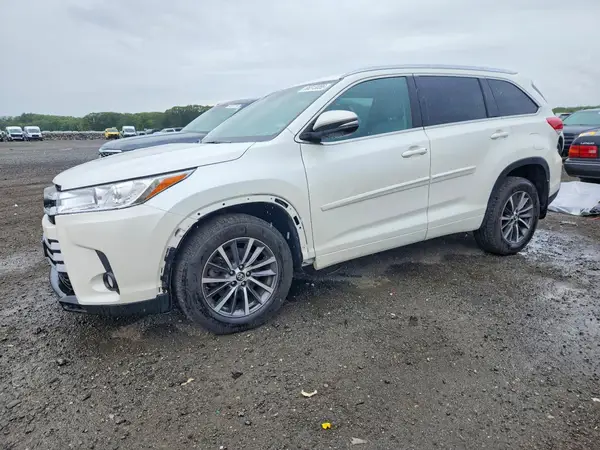 5TDJZRFH9HS369752 2017 TOYOTA HIGHLANDER - Image 1