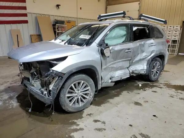 5TDJZRFH9HS376135 2017 TOYOTA HIGHLANDER - Image 1