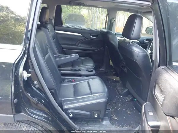 5TDJZRFH9HS382033 2017 TOYOTA HIGHLANDER - Image 8