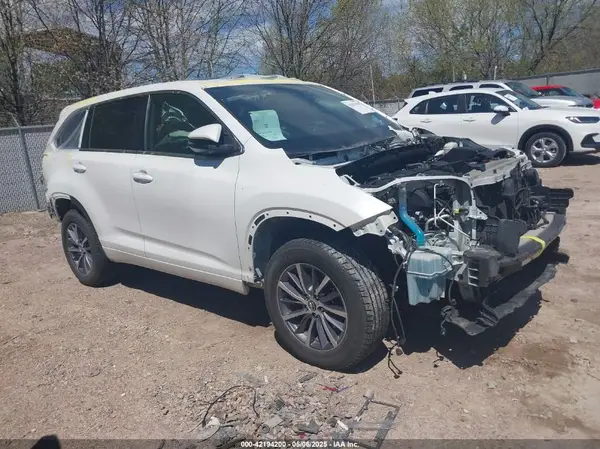 5TDJZRFH9HS387099 2017 TOYOTA HIGHLANDER - Image 1