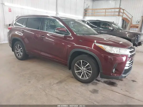 5TDJZRFH9HS392349 2017 TOYOTA HIGHLANDER - Image 1