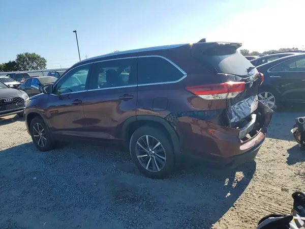 5TDJZRFH9HS396885 2017 TOYOTA HIGHLANDER - Image 2