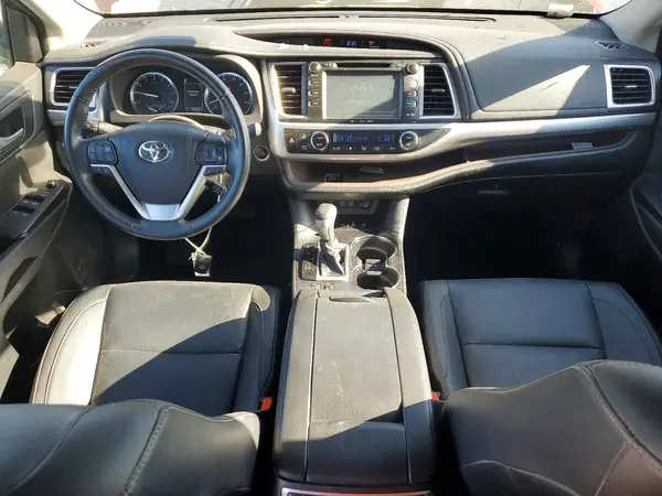 5TDJZRFH9HS396885 2017 TOYOTA HIGHLANDER - Image 8
