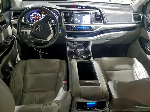 5TDJZRFH9HS397518 2017 TOYOTA HIGHLANDER - Image 8