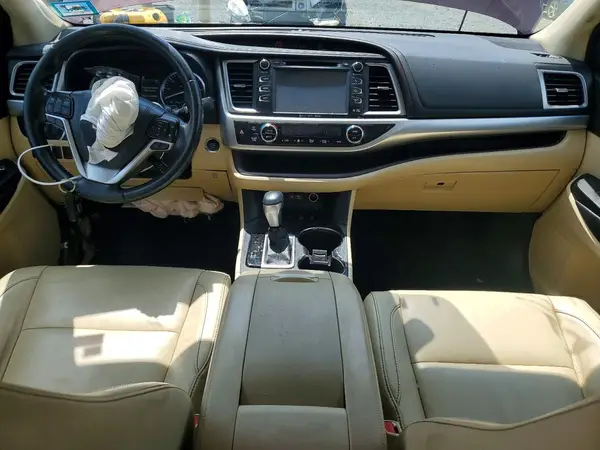5TDJZRFH9HS400224 2017 TOYOTA HIGHLANDER - Image 8