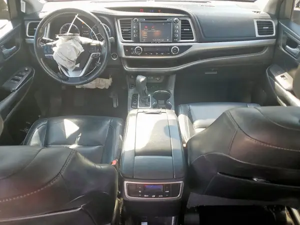 5TDJZRFH9HS404581 2017 TOYOTA HIGHLANDER - Image 8