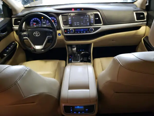 5TDJZRFH9HS412440 2017 TOYOTA HIGHLANDER - Image 8