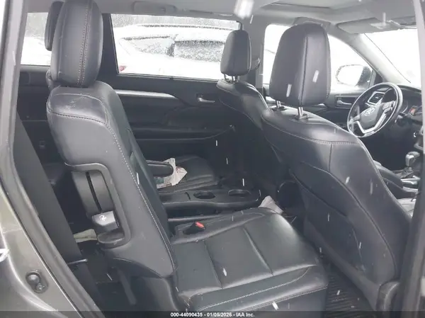 5TDJZRFH9HS423440 2017 TOYOTA HIGHLANDER - Image 8