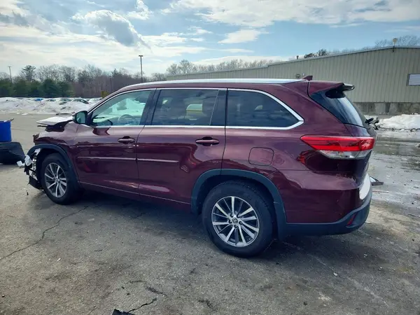 5TDJZRFH9HS423681 2017 TOYOTA HIGHLANDER - Image 2