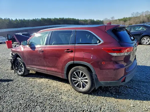 5TDJZRFH9HS428878 2017 TOYOTA HIGHLANDER - Image 2