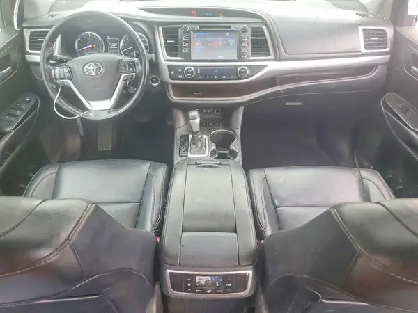 5TDJZRFH9HS431327 2017 TOYOTA HIGHLANDER - Image 8