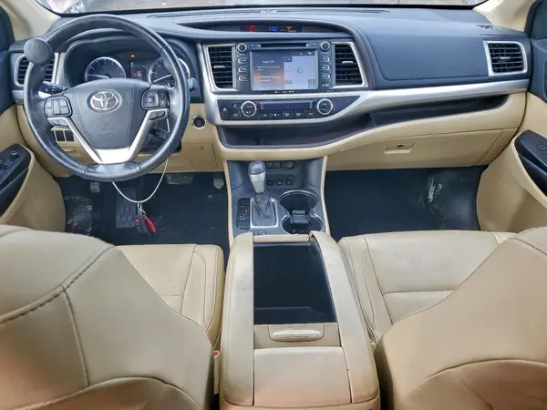 5TDJZRFH9HS447527 2017 TOYOTA HIGHLANDER - Image 8