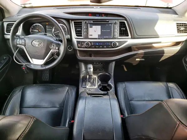 5TDJZRFH9HS447740 2017 TOYOTA HIGHLANDER - Image 8