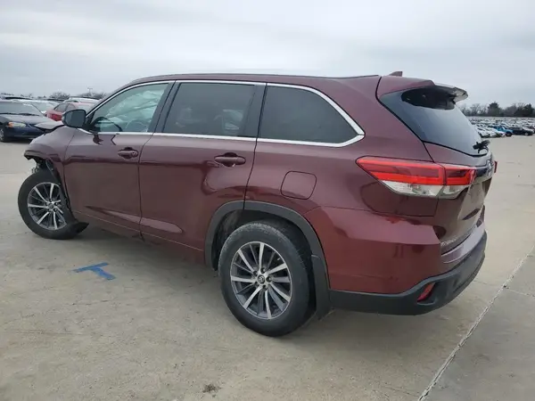 5TDJZRFH9HS449522 2017 TOYOTA HIGHLANDER - Image 2