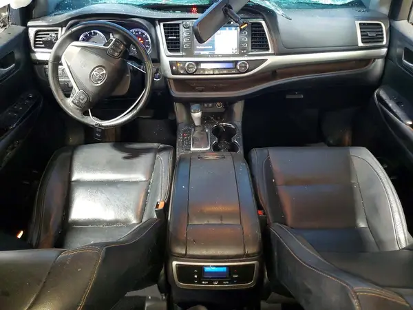 5TDJZRFH9HS451979 2017 TOYOTA HIGHLANDER - Image 8