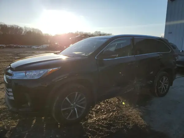 5TDJZRFH9HS459483 2017 TOYOTA HIGHLANDER - Image 1