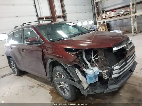 5TDJZRFH9HS459886 2017 TOYOTA HIGHLANDER - Image 1